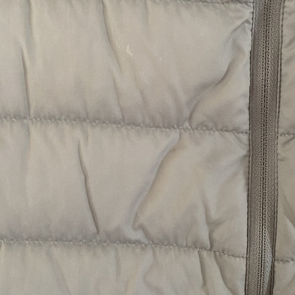Uniqlo Down Puffer Jacket - Picture 3 of 10